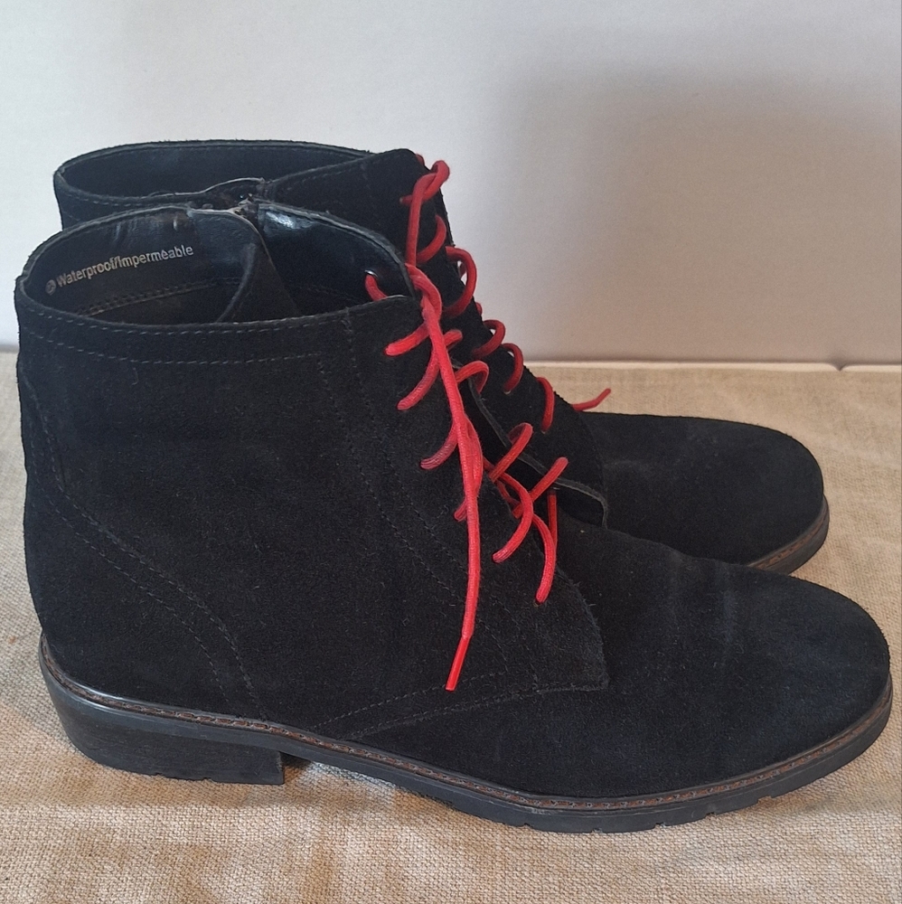 Blondo Women's Boots Size 9.5 Black Suede Waterproof